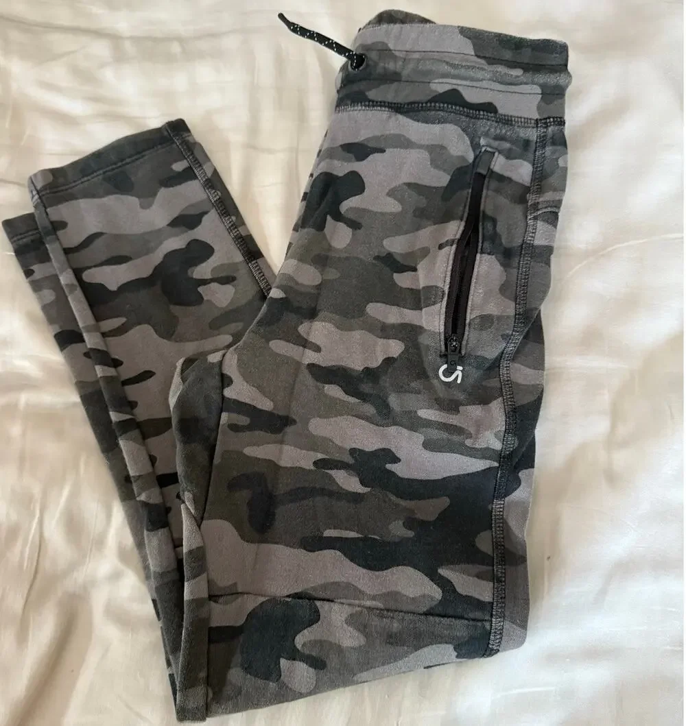 Gap grey camo pants size 10